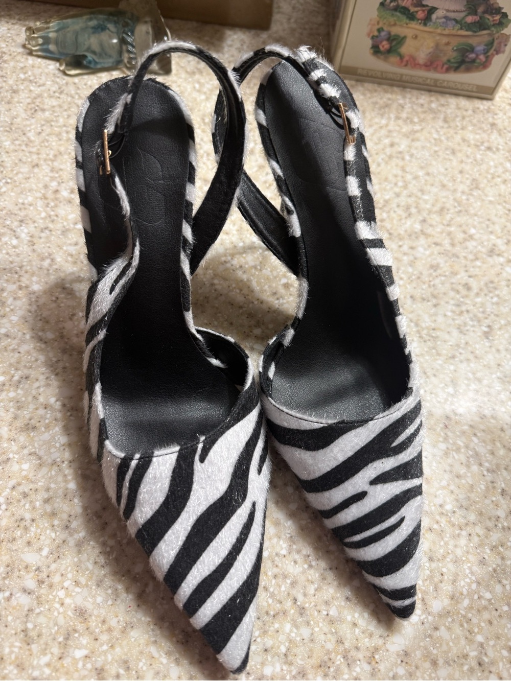 Black & white Zebra print stiletto pumps size 9.5 ( 40) NEW!